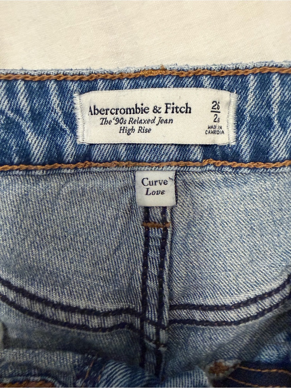 Abercrombie & Fitch Light Wash High-Rise '90s Relaxed Jeans